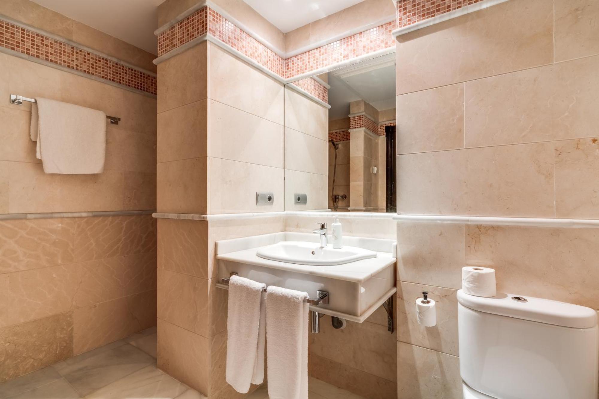 מארבלה Molo Residences Boutique Apartments & Spa מראה חיצוני תמונה